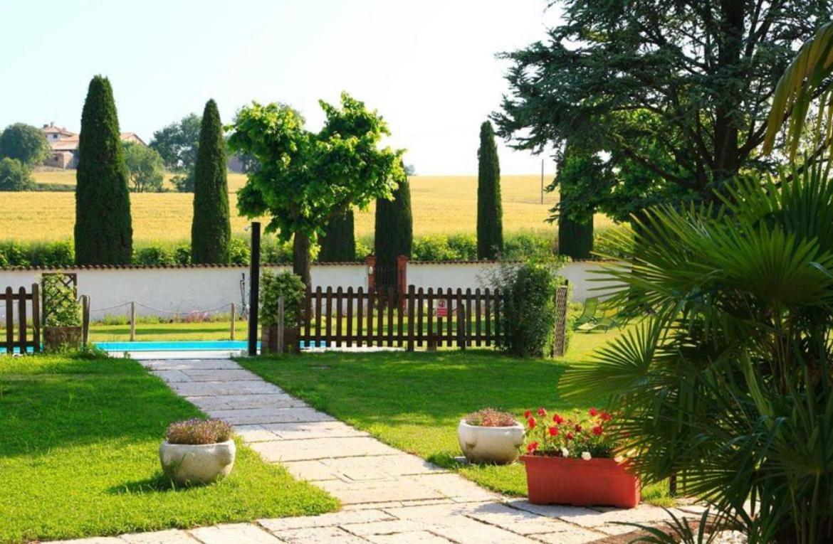 Oasi Del Garda 2 Appartement Monzambano Buitenkant foto