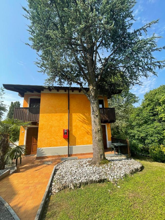 Oasi Del Garda 2 Appartement Monzambano Buitenkant foto